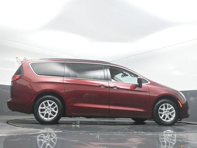 2020 Chrysler Voyager LXI