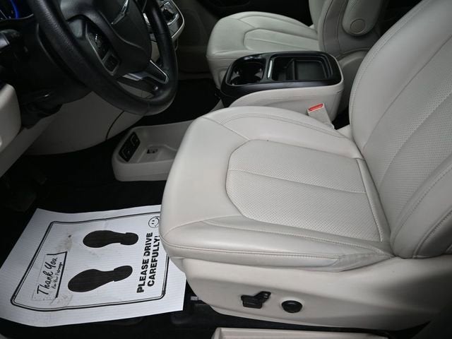 2021 Chrysler Voyager LXI