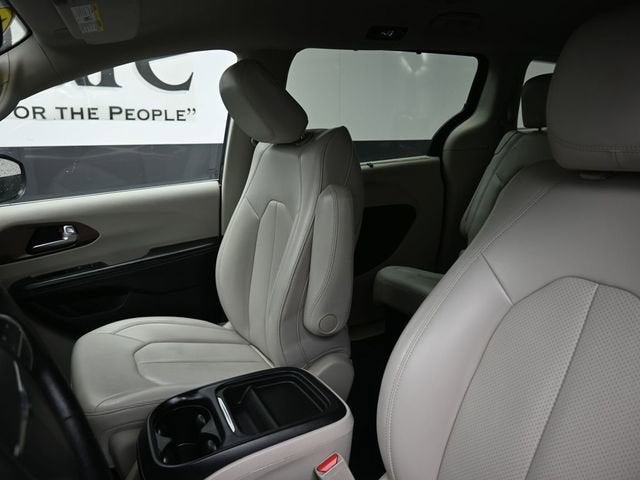 2021 Chrysler Voyager LXI