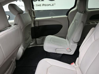 2021 Chrysler Voyager LXI