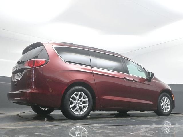 2021 Chrysler Voyager LXI