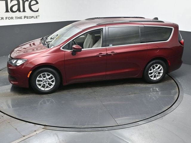 2021 Chrysler Voyager LXI