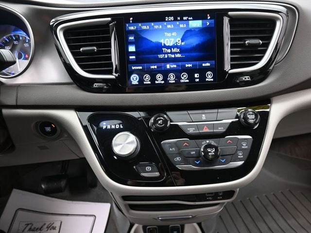 2017 Chrysler Pacifica Touring