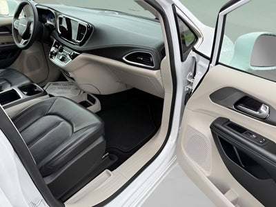 2022 Chrysler Pacifica Hybrid Touring L