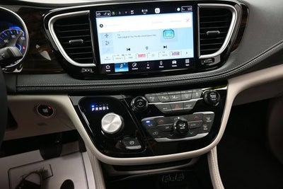 2024 Chrysler Pacifica Limited AWD