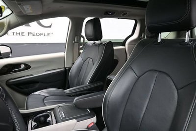 2024 Chrysler Pacifica Limited AWD