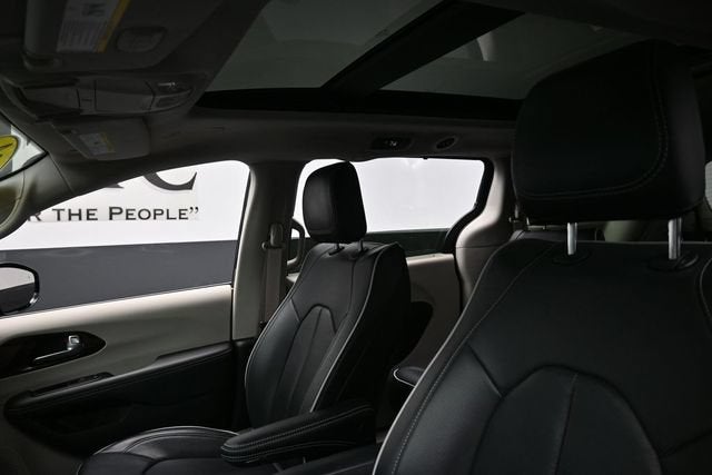 2024 Chrysler Pacifica Limited AWD