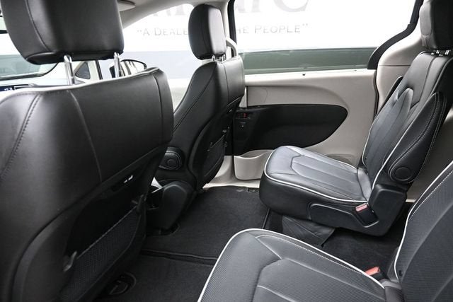 2024 Chrysler Pacifica Limited AWD