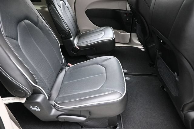 2024 Chrysler Pacifica Limited AWD
