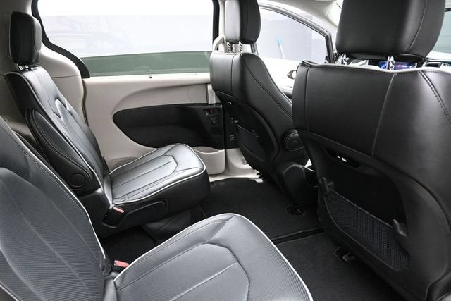 2024 Chrysler Pacifica Limited AWD