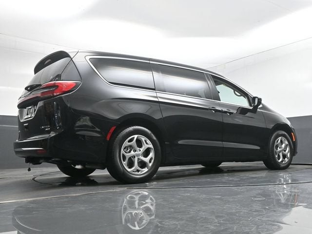 2024 Chrysler Pacifica Limited AWD