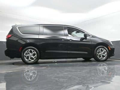 2024 Chrysler Pacifica Limited AWD