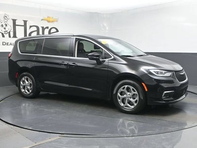 2024 Chrysler Pacifica Limited AWD