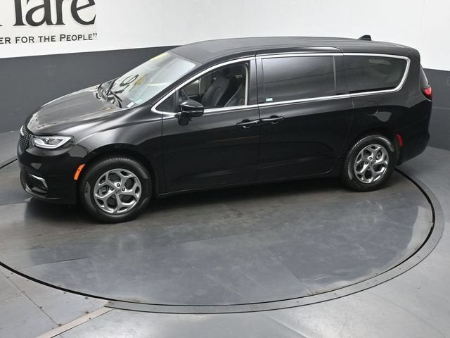 2024 Chrysler Pacifica Limited AWD