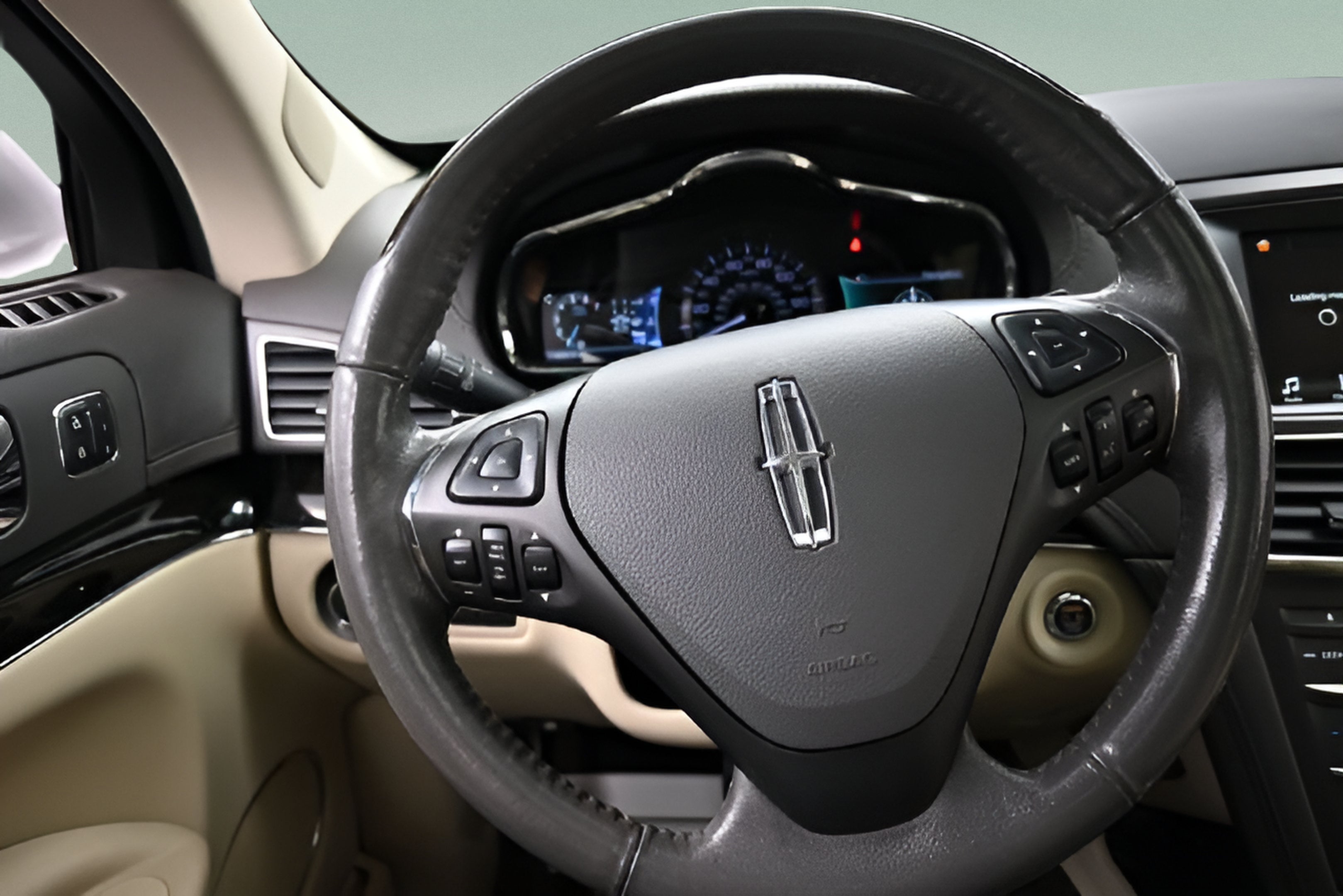 2019 Lincoln MKT Reserve