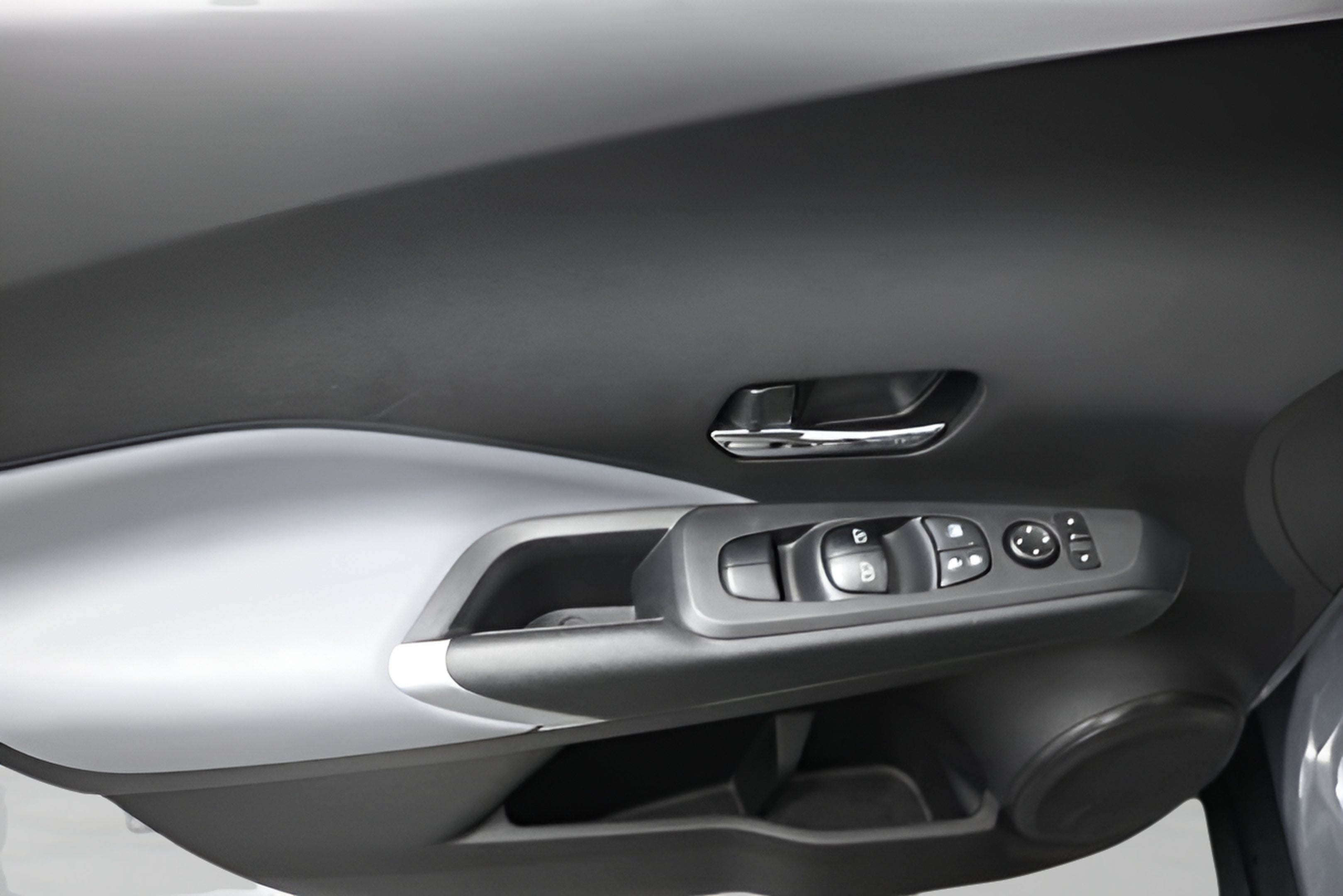 2023 Nissan Kicks SR Xtronic CVT