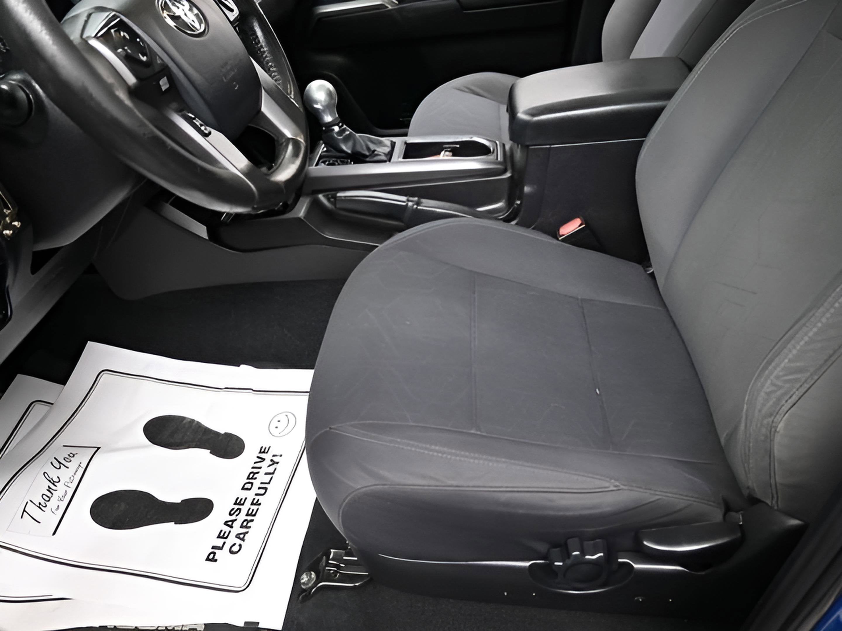 2016 Toyota Tacoma SR