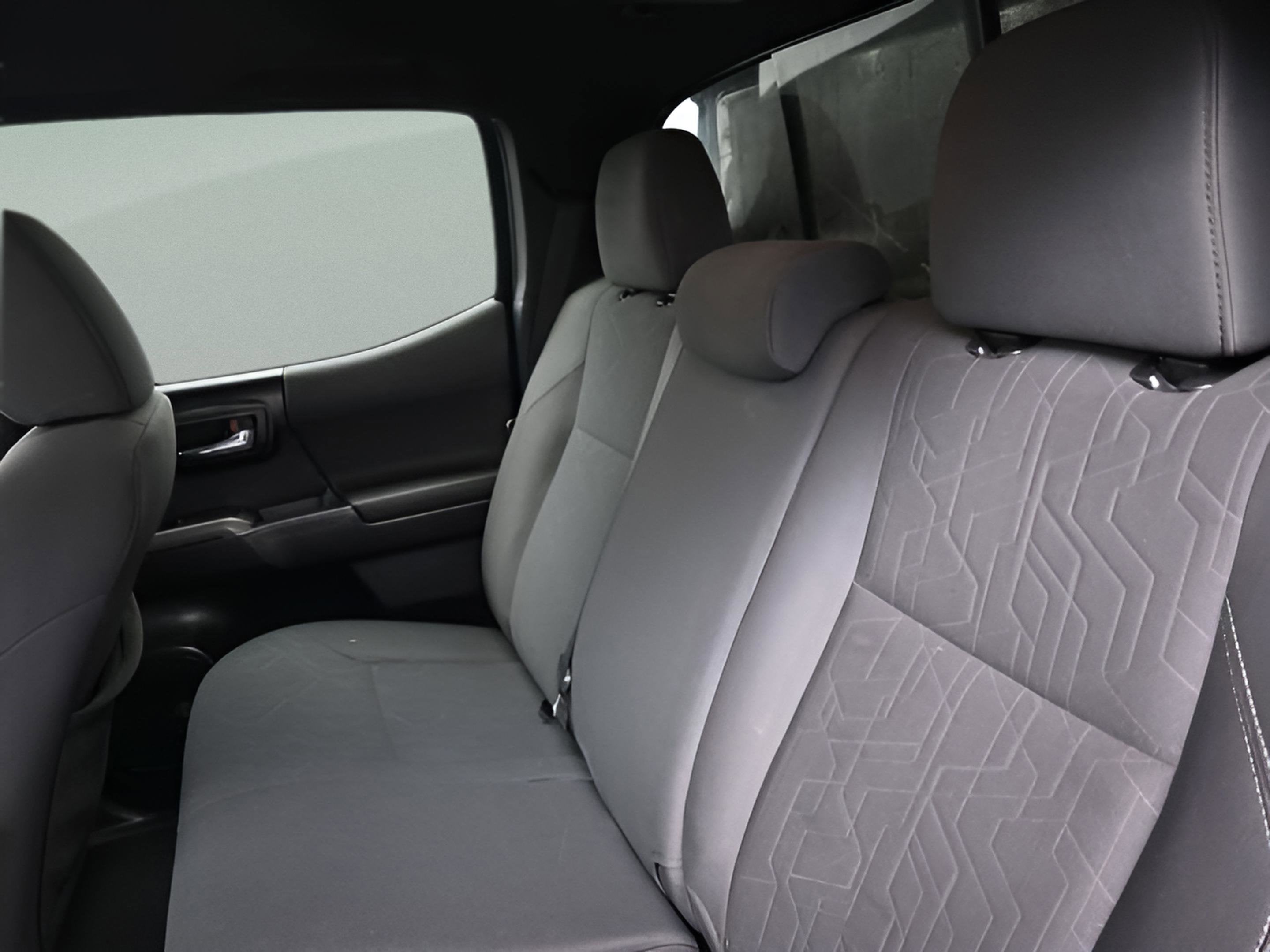 2016 Toyota Tacoma SR