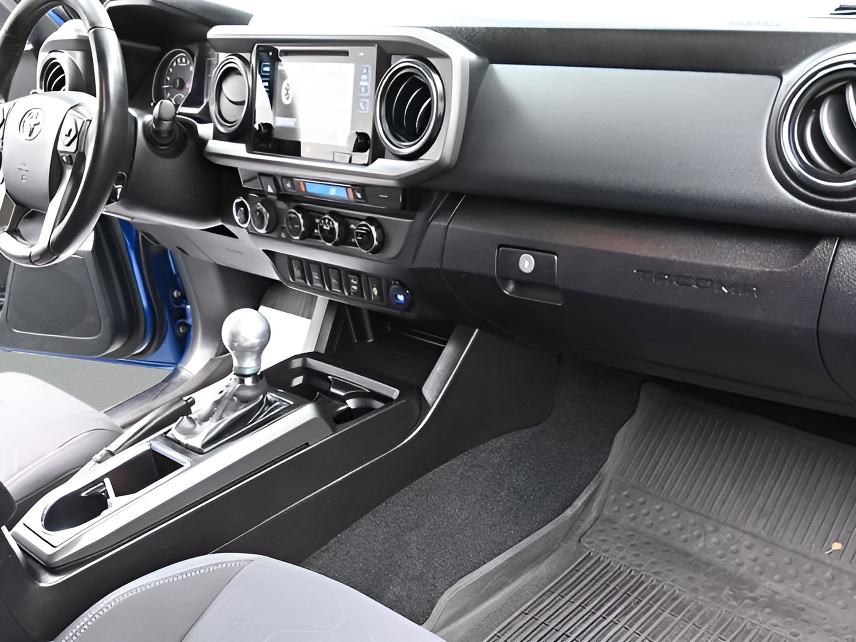 2016 Toyota Tacoma SR