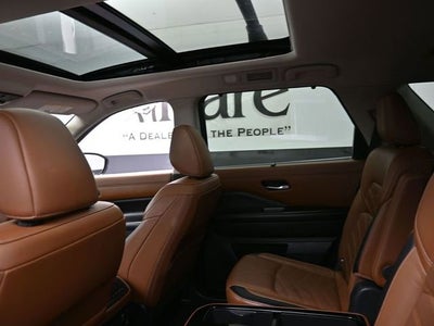 2023 Nissan Pathfinder Platinum