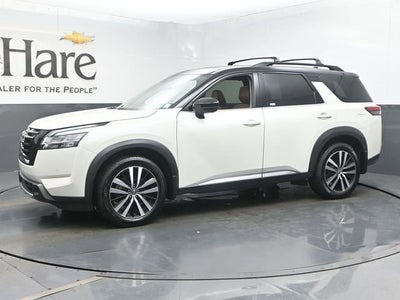 2023 Nissan Pathfinder Platinum