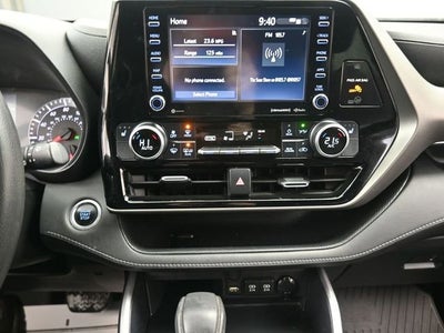 2020 Toyota Highlander LE