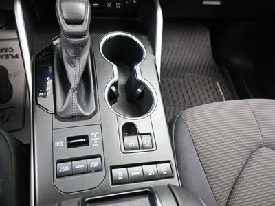 2020 Toyota Highlander LE