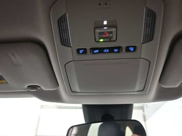 2020 Toyota Highlander LE