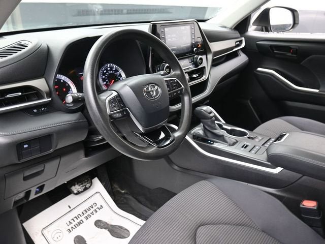 2020 Toyota Highlander LE