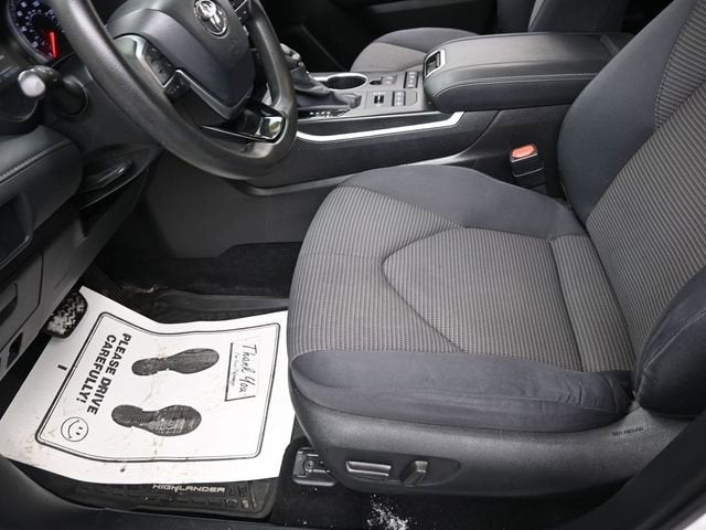 2020 Toyota Highlander LE