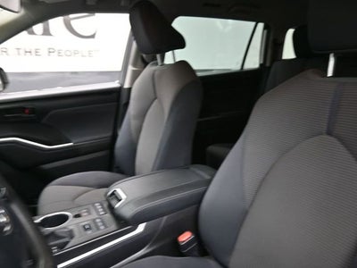 2020 Toyota Highlander LE