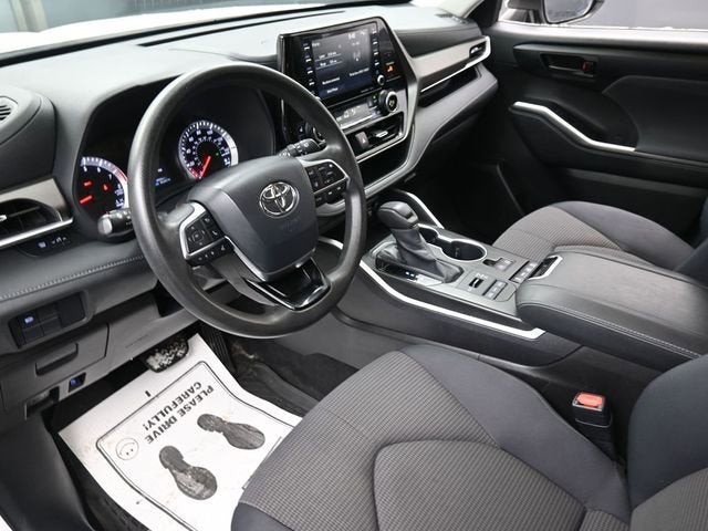 2020 Toyota Highlander LE