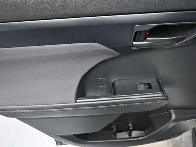 2020 Toyota Highlander LE