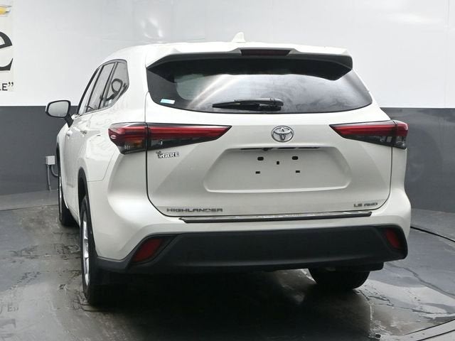 2020 Toyota Highlander LE
