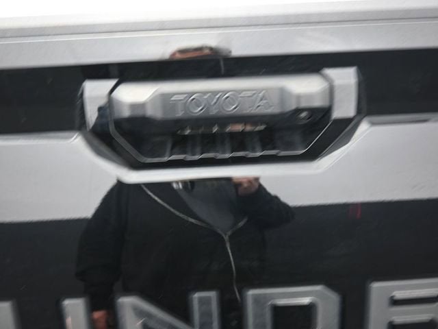 2022 Toyota Tundra 4WD SR5