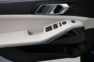 2024 BMW X5 M60i