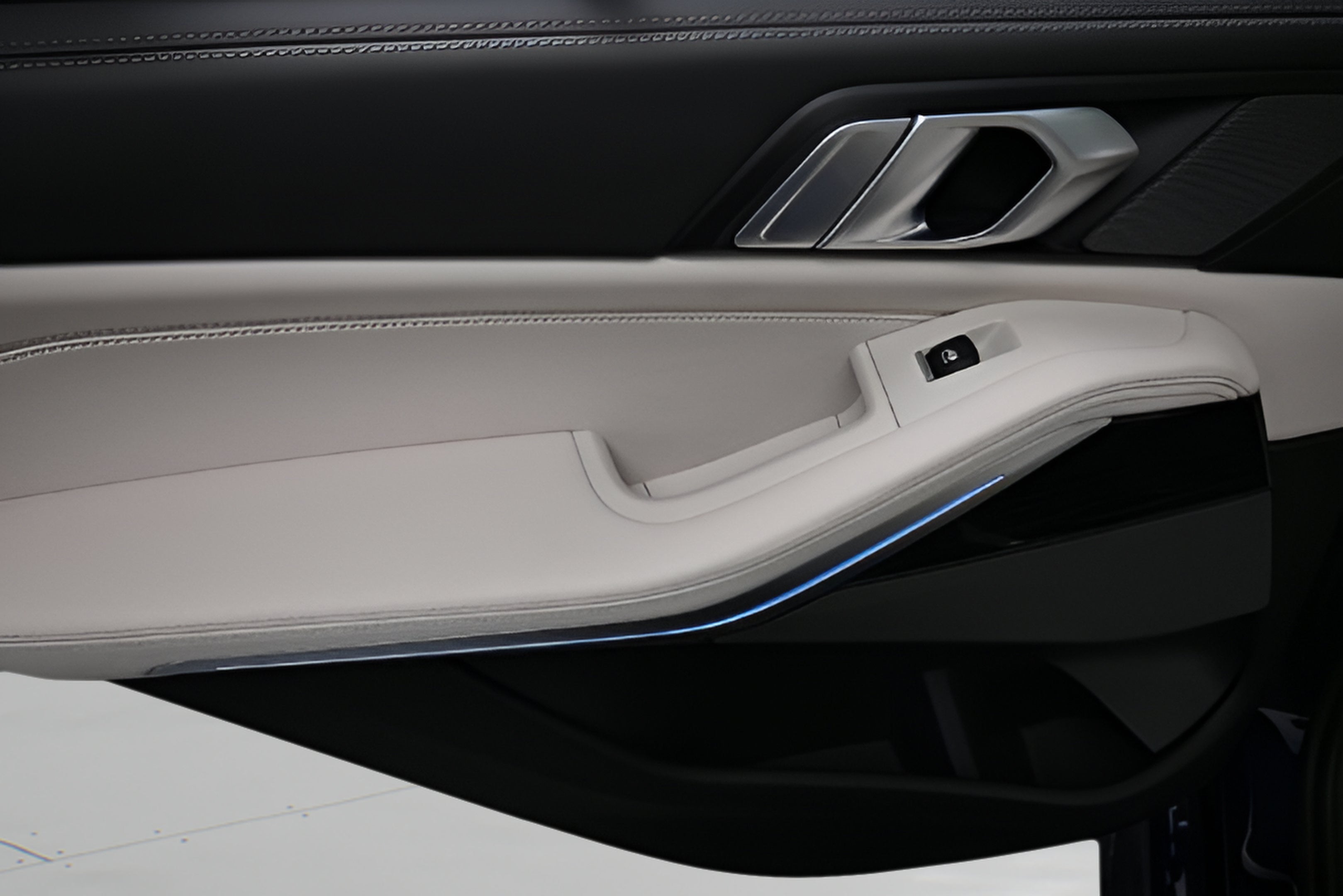 2024 BMW X5 M60i