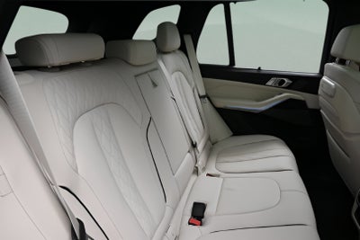 2024 BMW X5 M60i