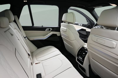 2024 BMW X5 M60i