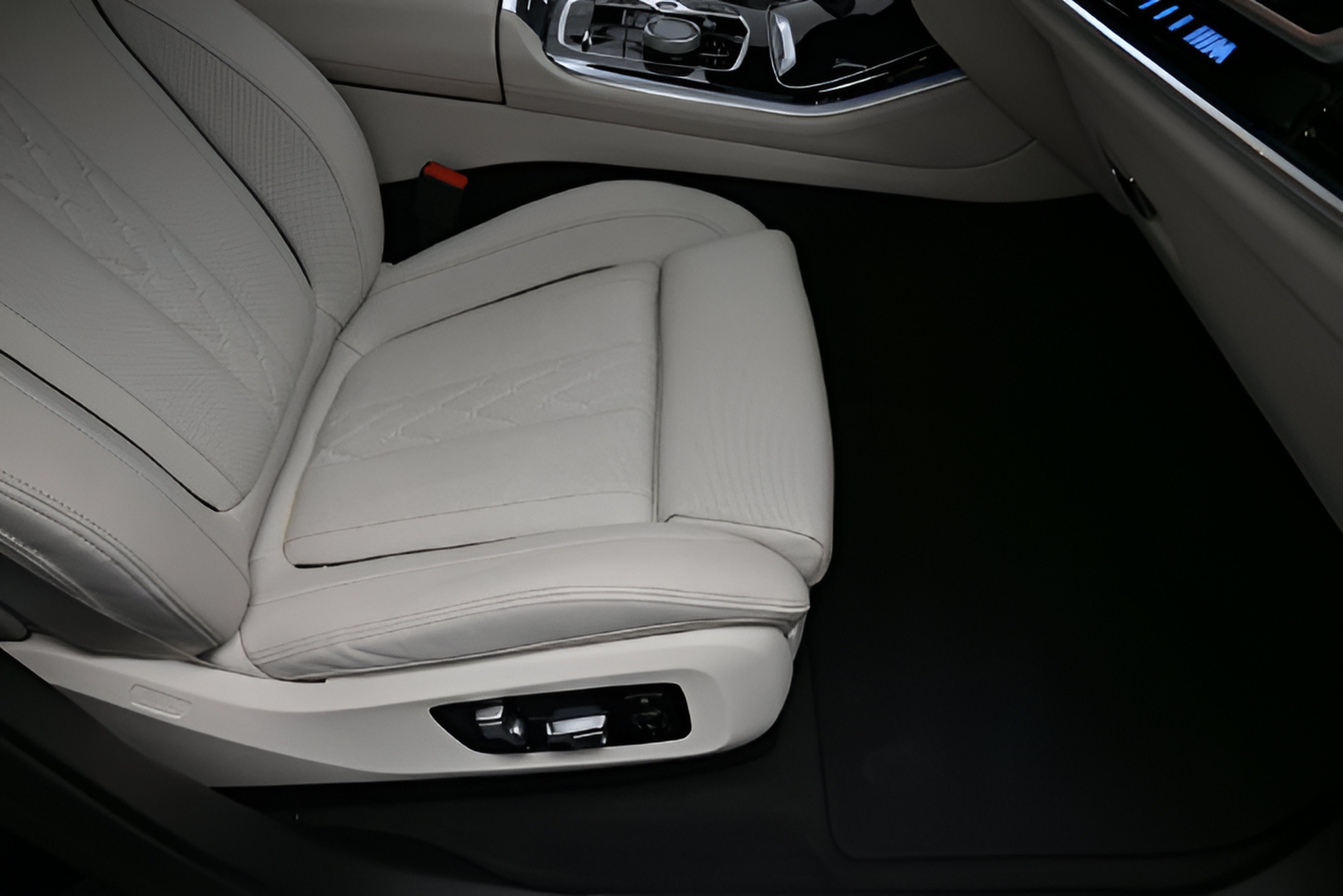 2024 BMW X5 M60i