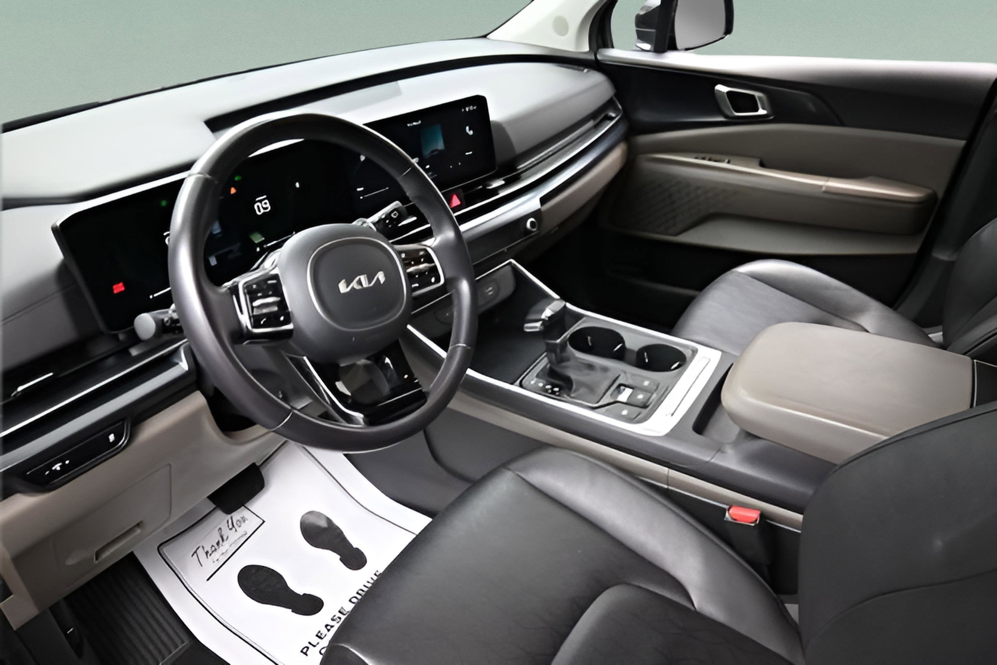 2025 Kia Carnival LXS