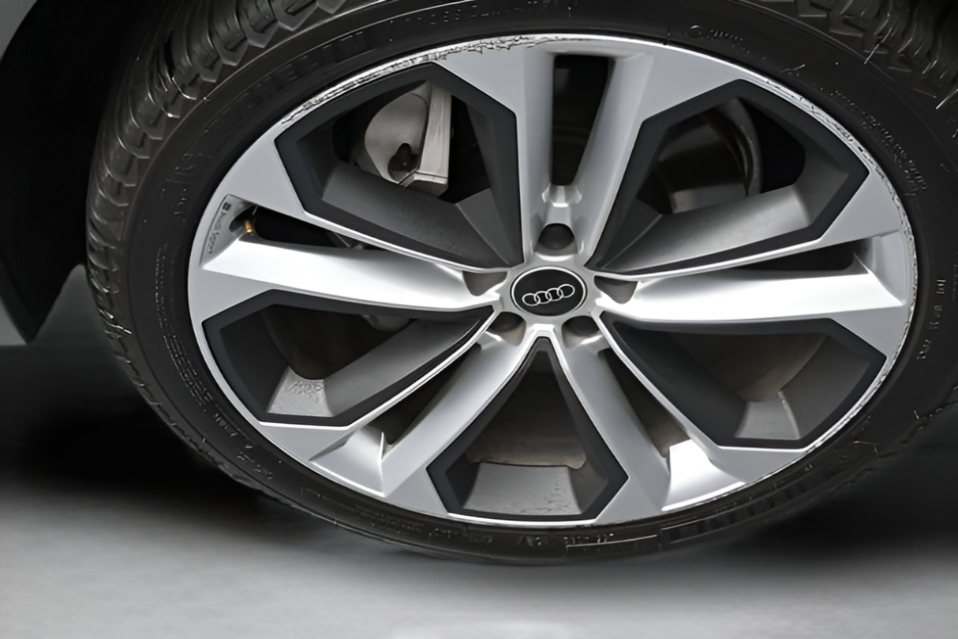 2023 Audi Q5 Sportback Premium Plus 45 TFSI S line quattro S tronic