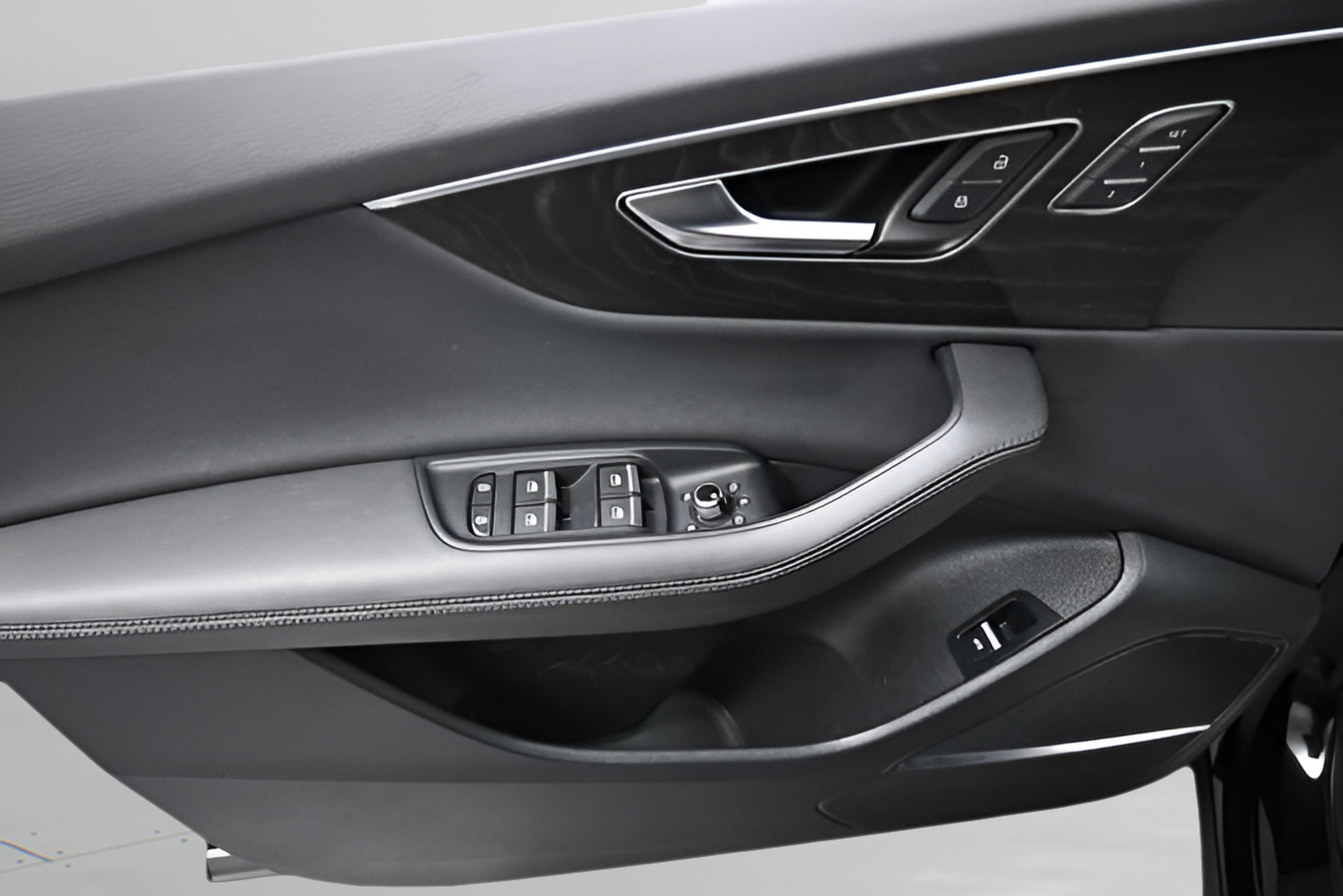 2023 Audi Q7 Premium Plus 45 TFSI quattro Tiptronic