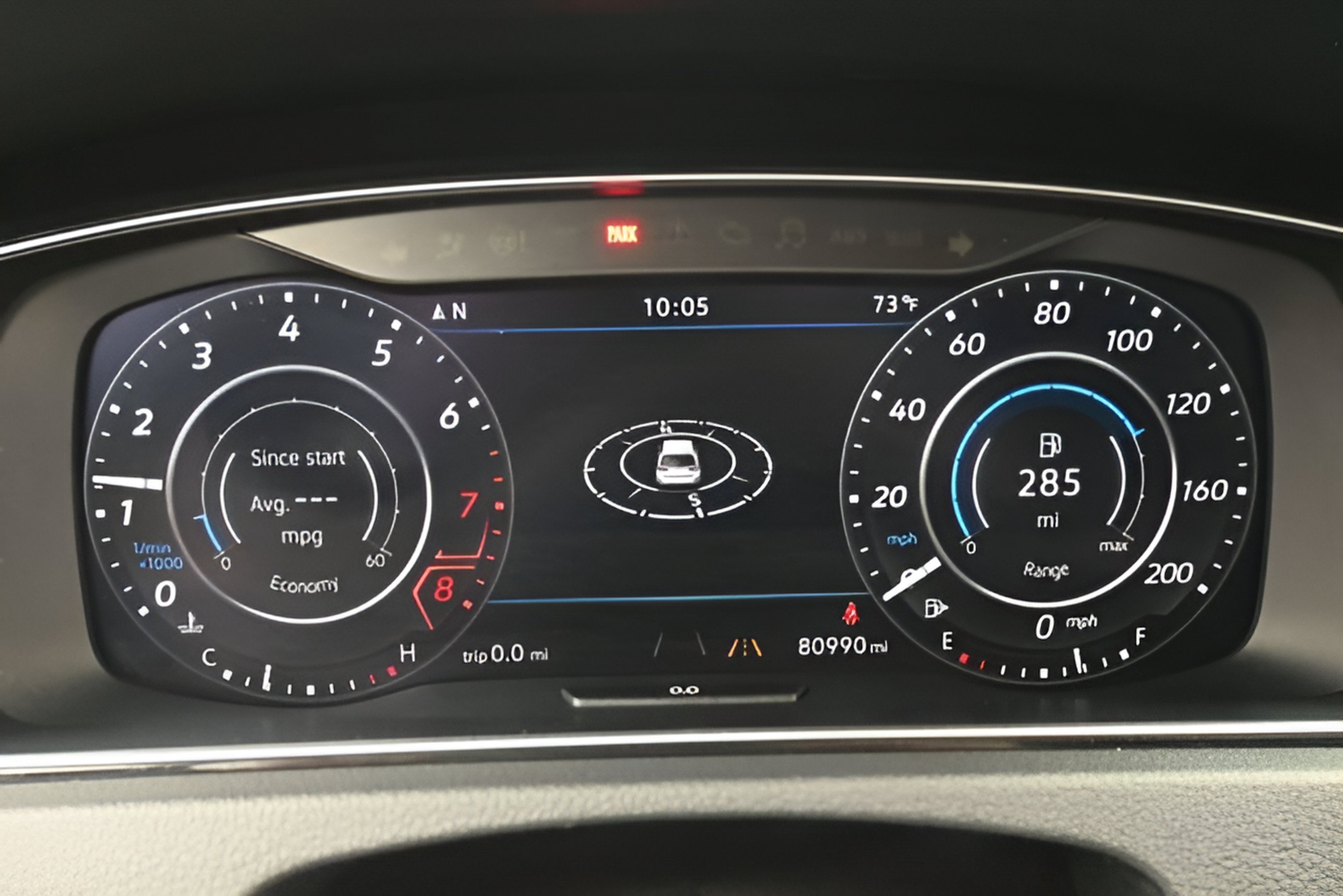 2019 Volkswagen Golf R 2.0T w/DCC & Navigation