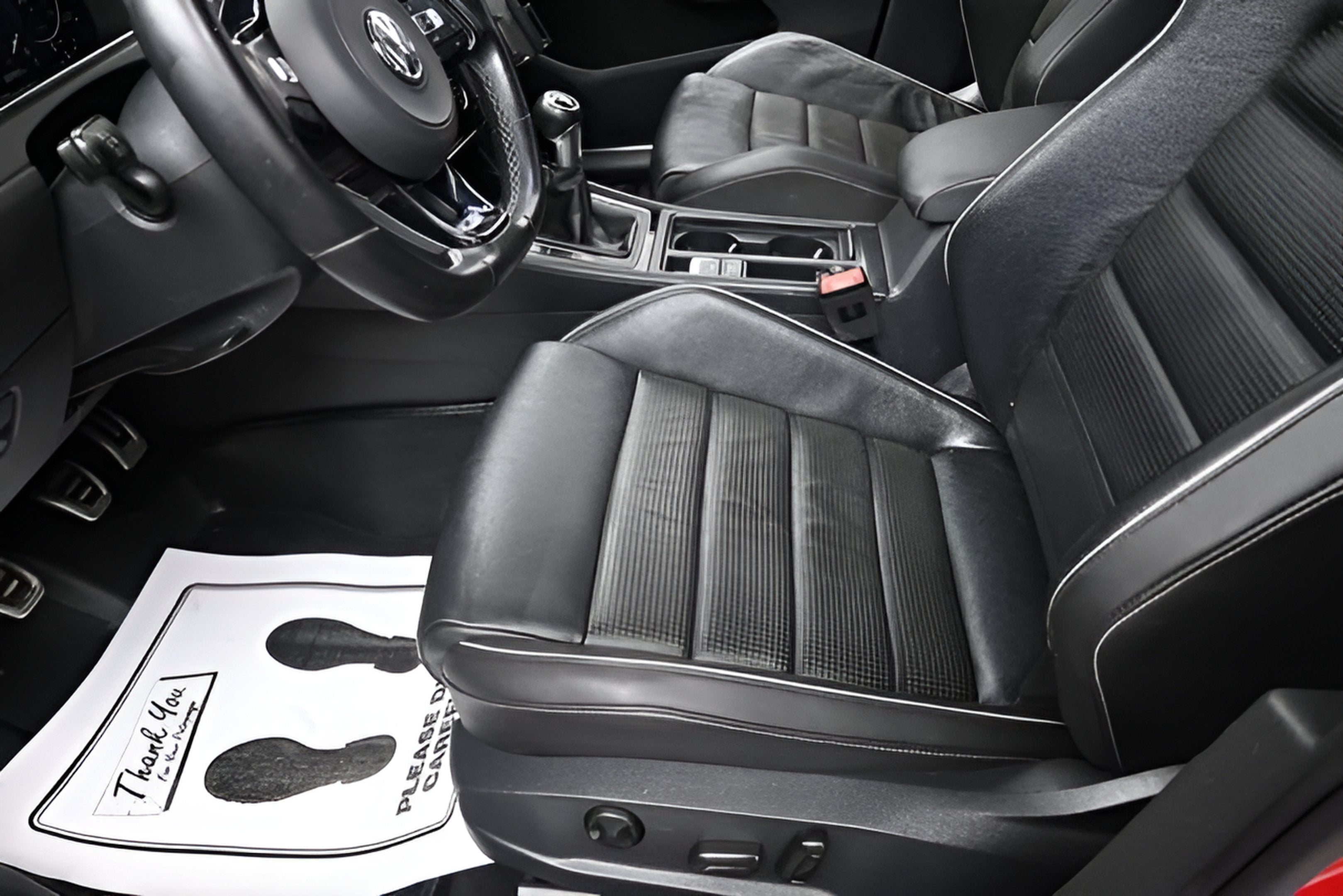 2019 Volkswagen Golf R 2.0T w/DCC & Navigation