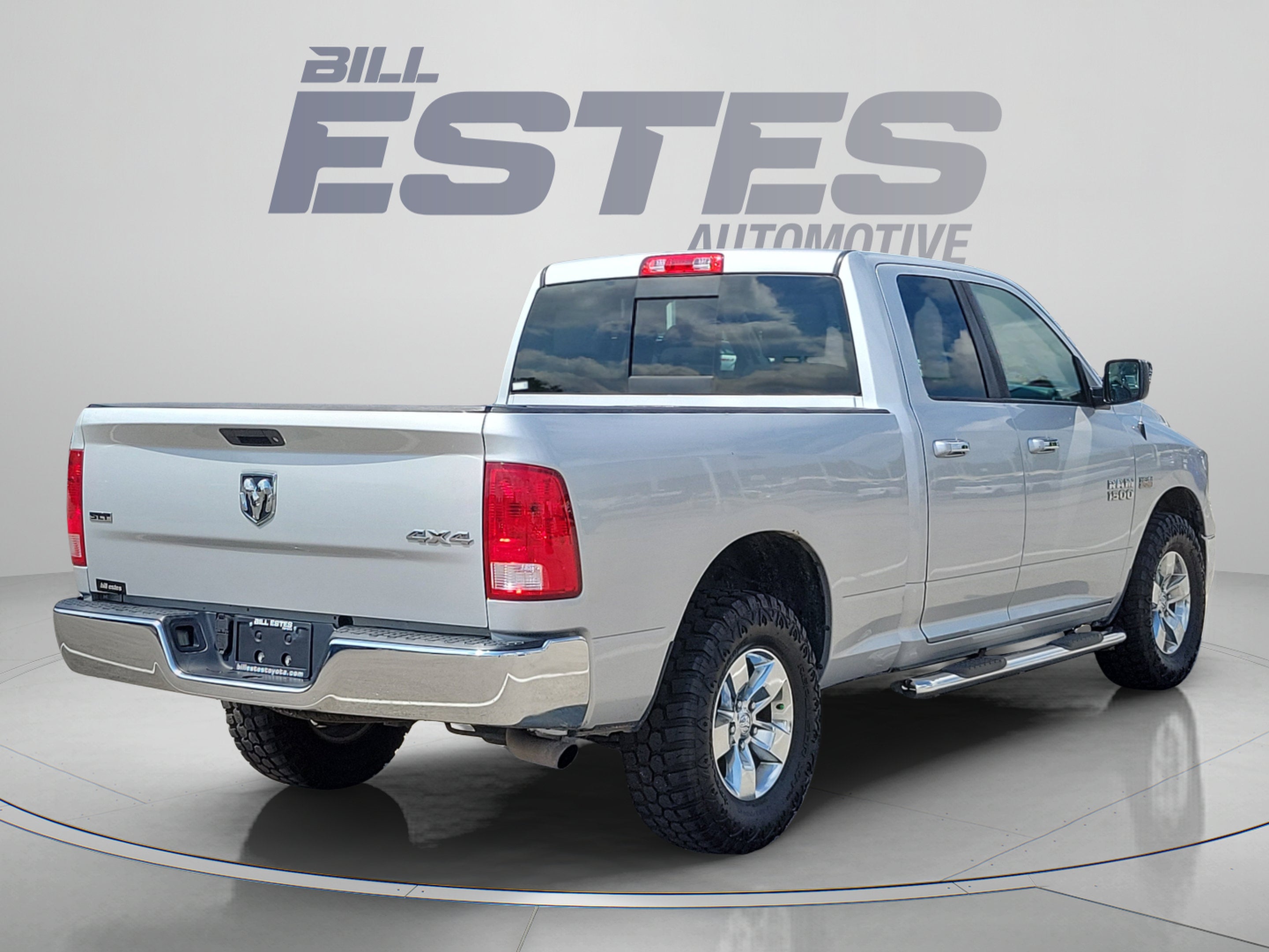2016 RAM 1500 SLT