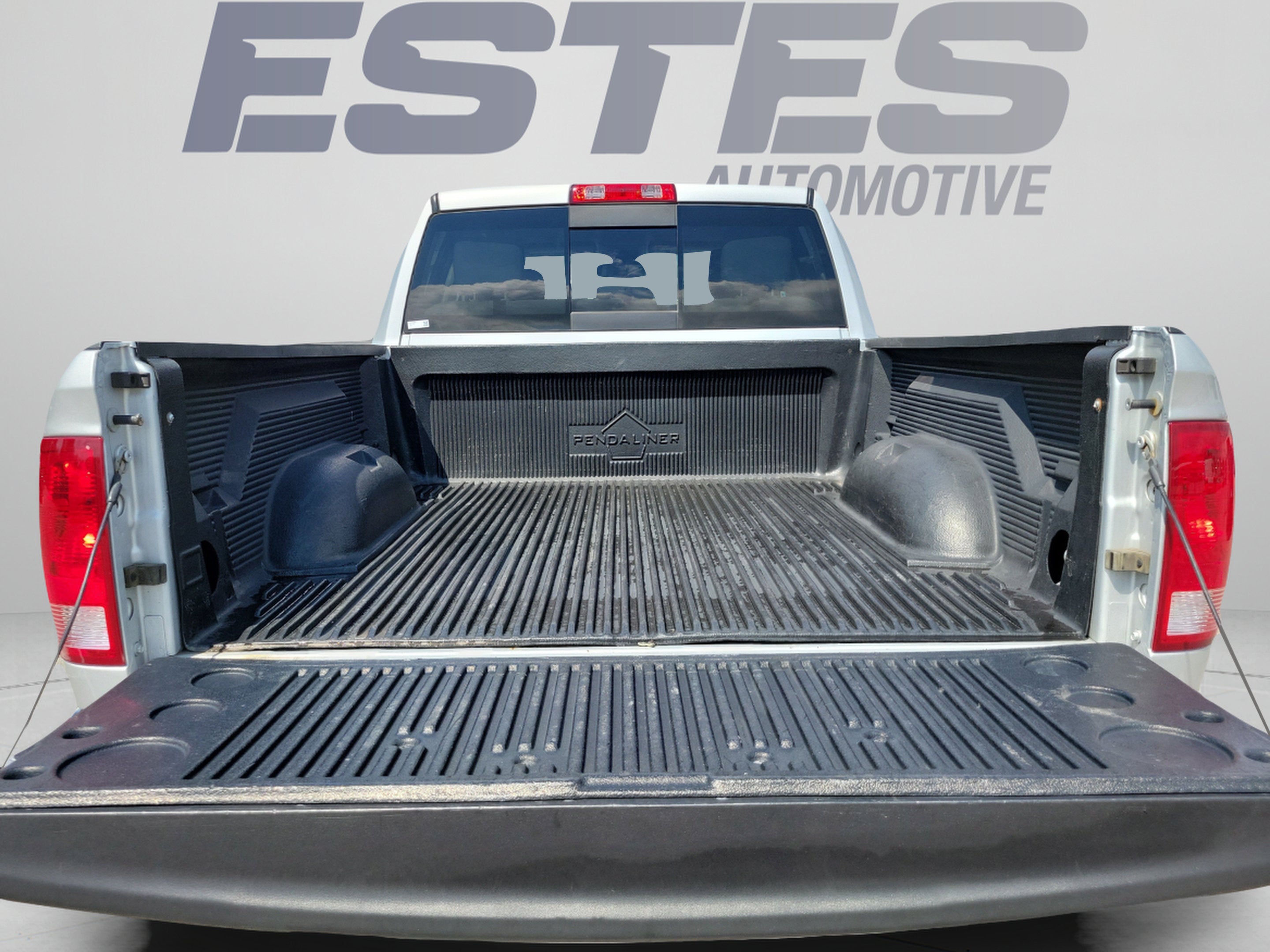 2016 RAM 1500 SLT