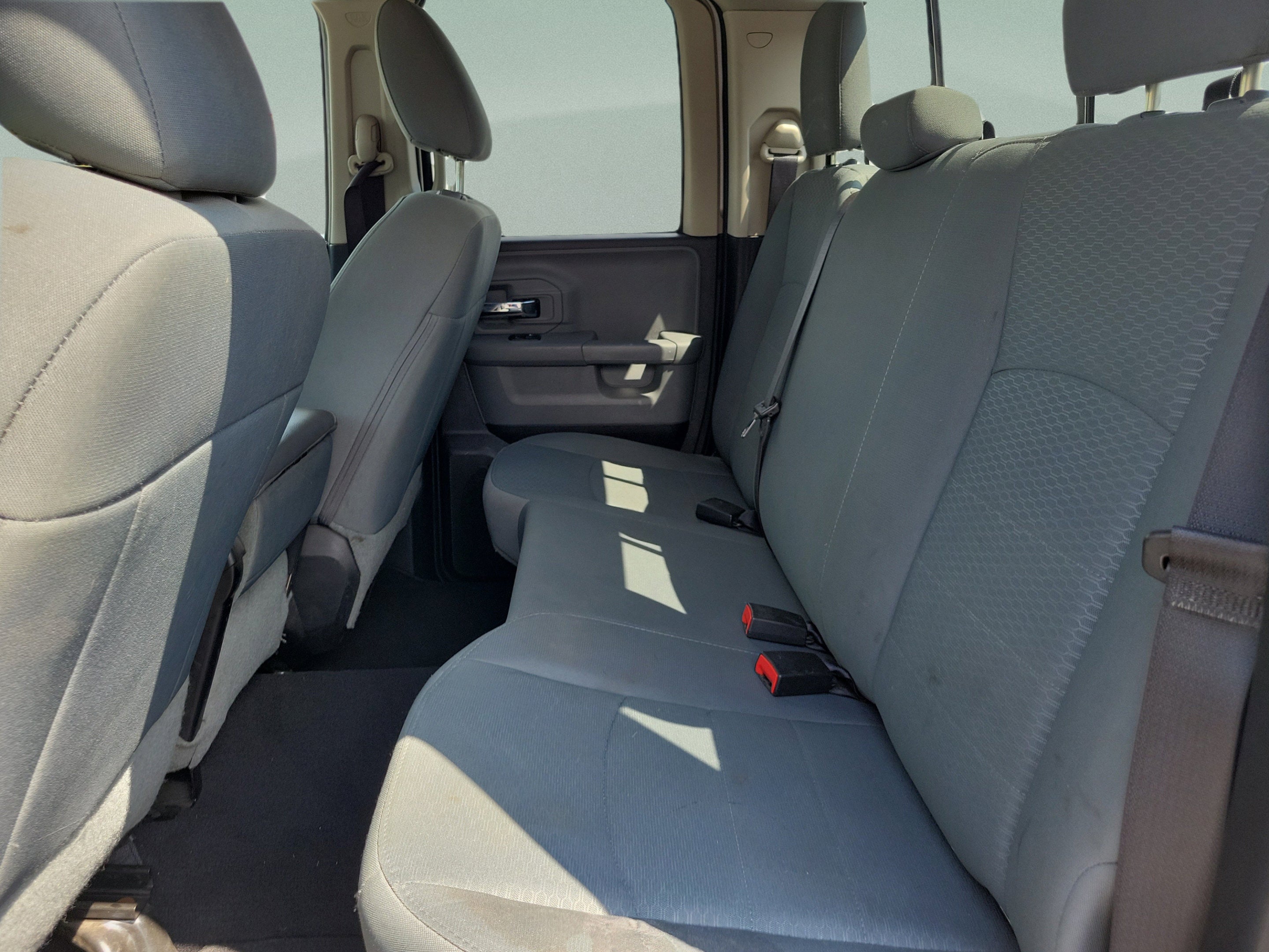 2016 RAM 1500 SLT