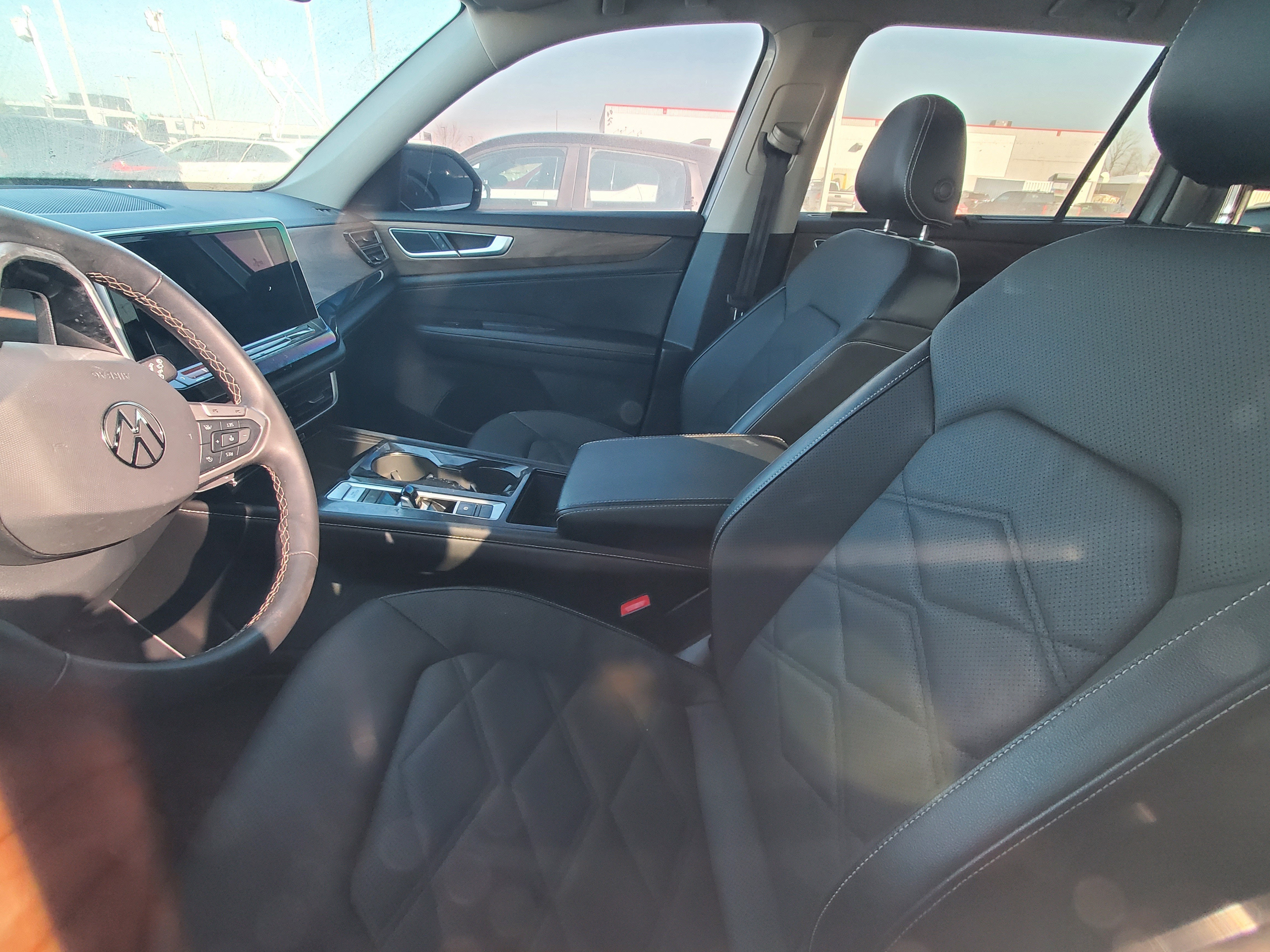 2024 Volkswagen Atlas 2.0T SE w/Technology