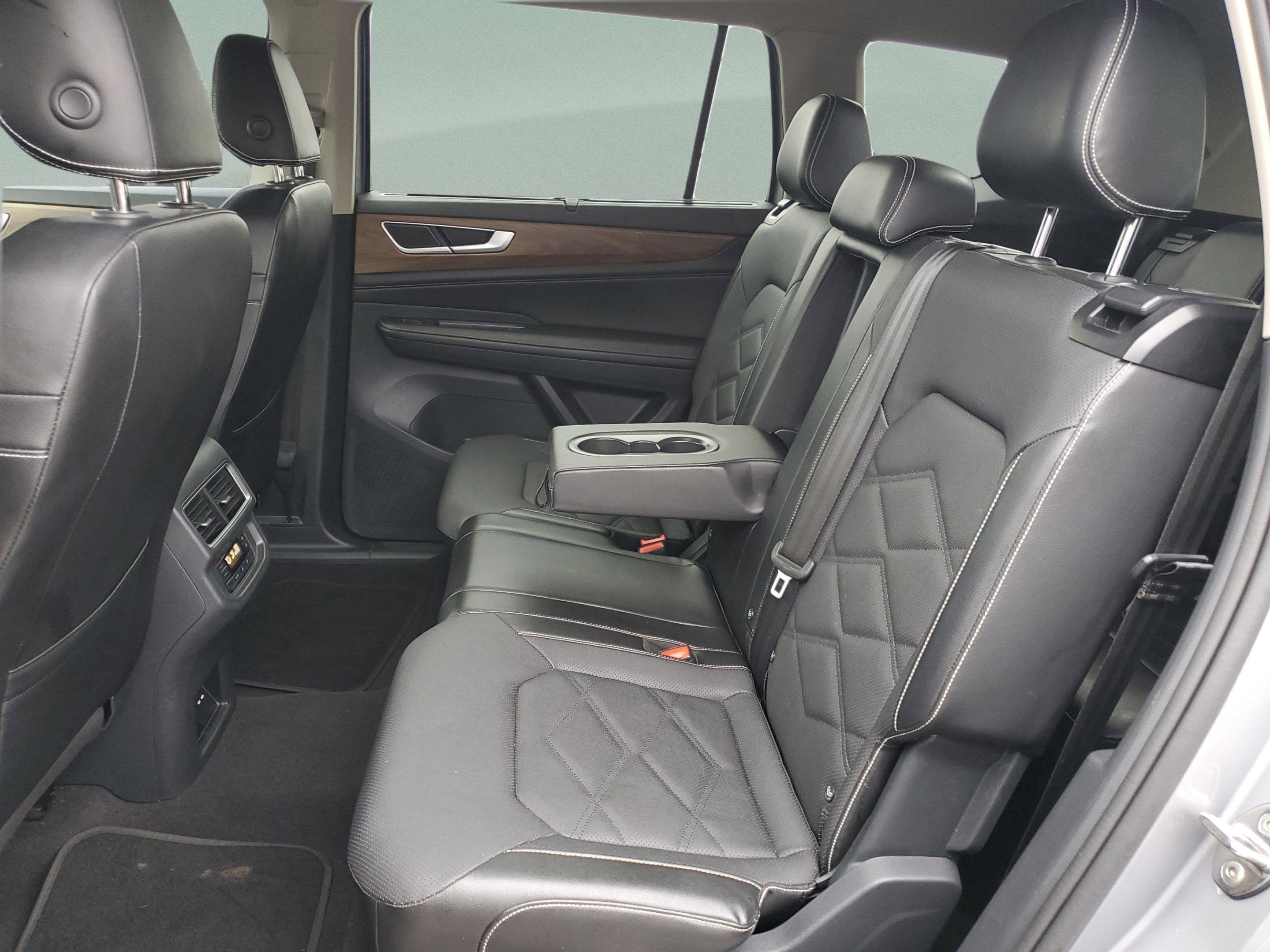 2024 Volkswagen Atlas 2.0T SE w/Technology